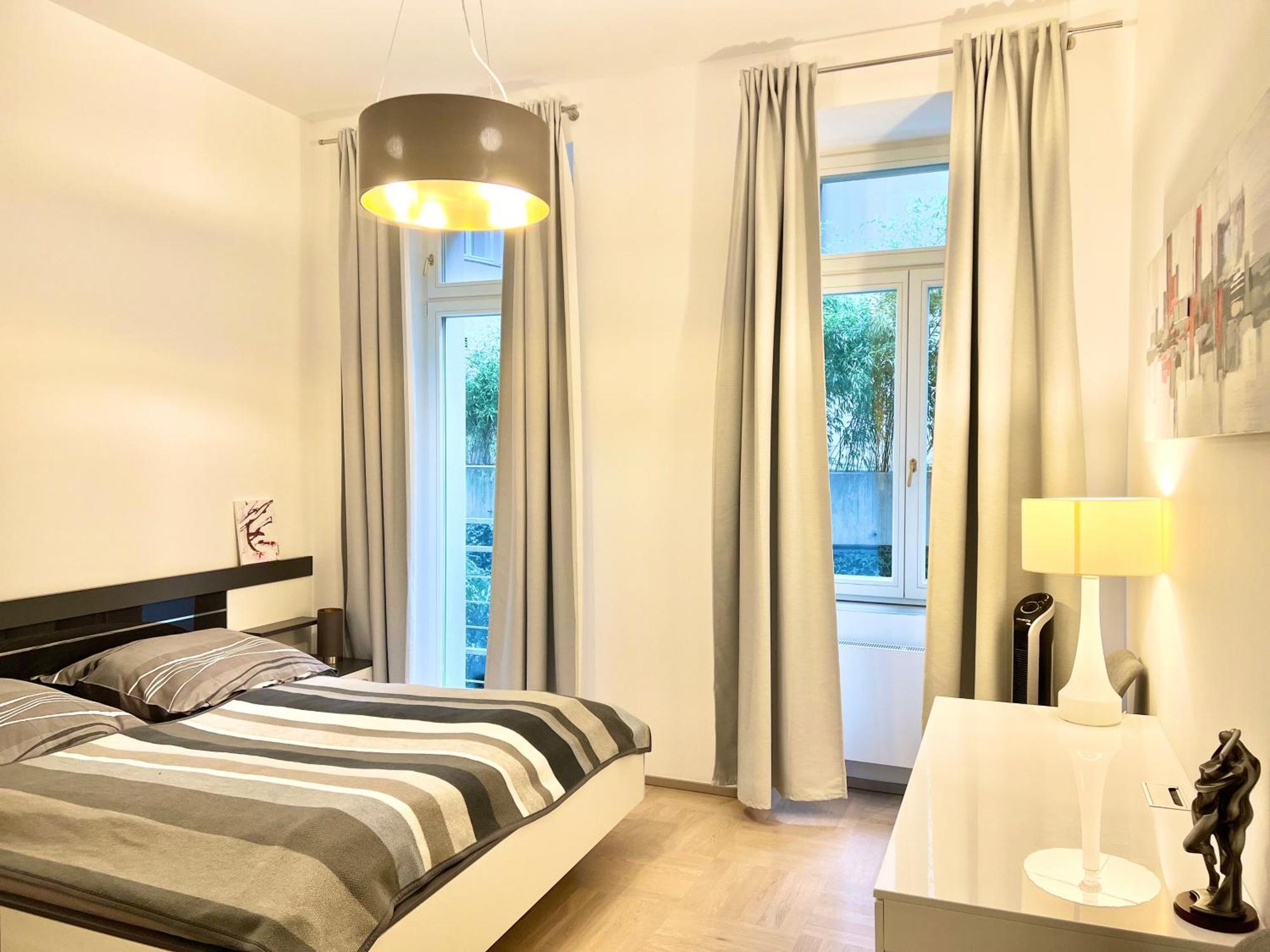 Exclusive Apartment Centrum Прага Екстериор снимка