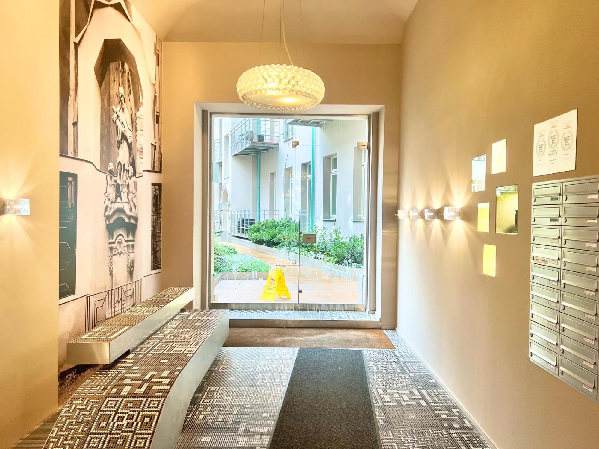 Exclusive Apartment Centrum Прага Екстериор снимка