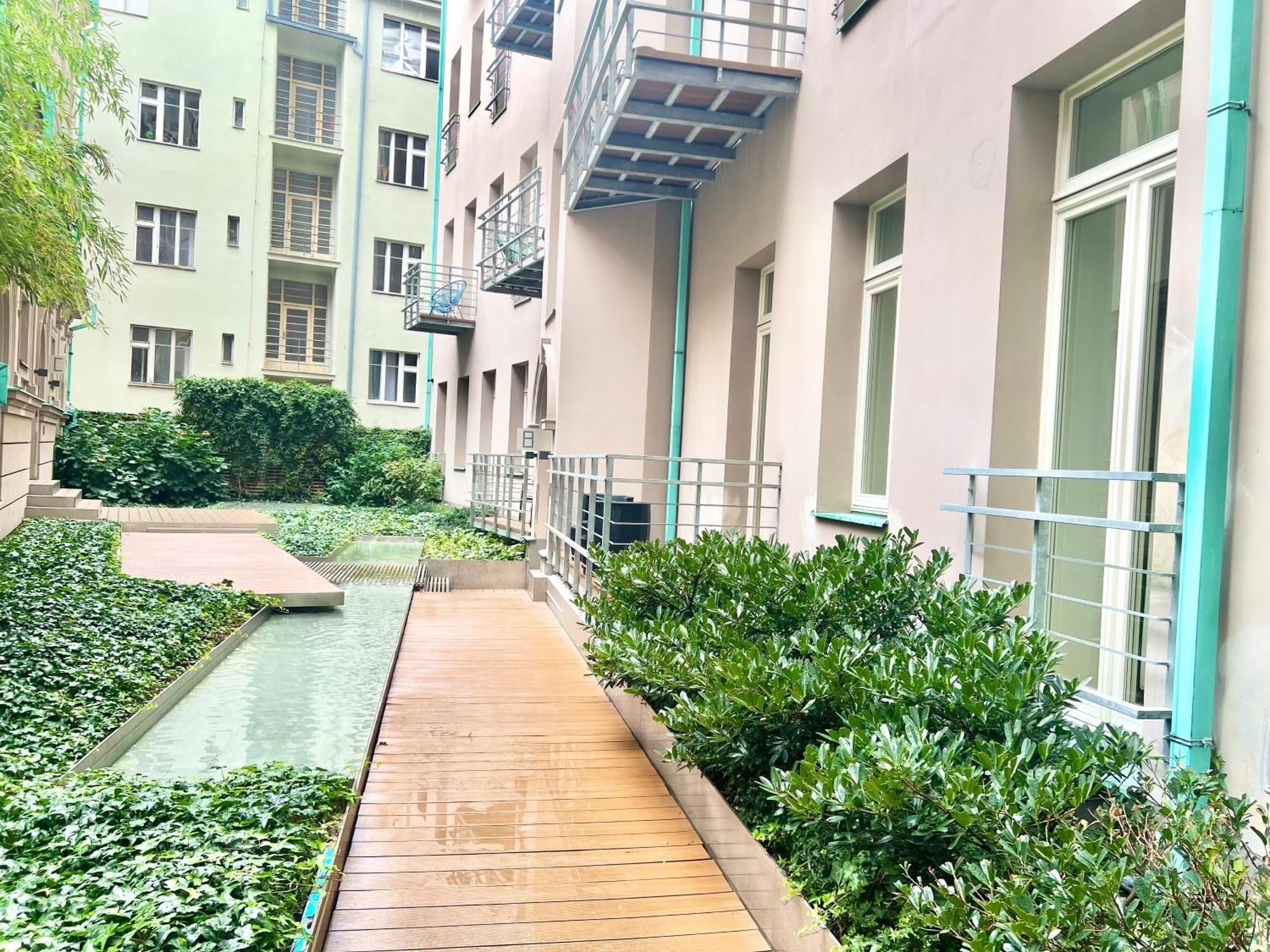 Exclusive Apartment Centrum Прага Екстериор снимка